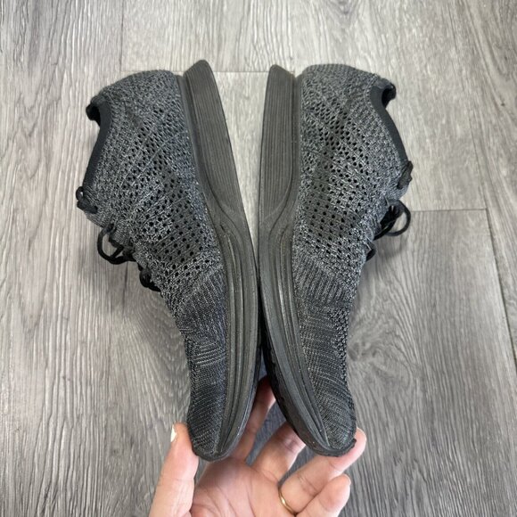 NIKE FLYKNIT RACER SHOES MEN\'S SIZE 10.5 TRIPLE BLACK GRAY GREY 526628-009 main image 5